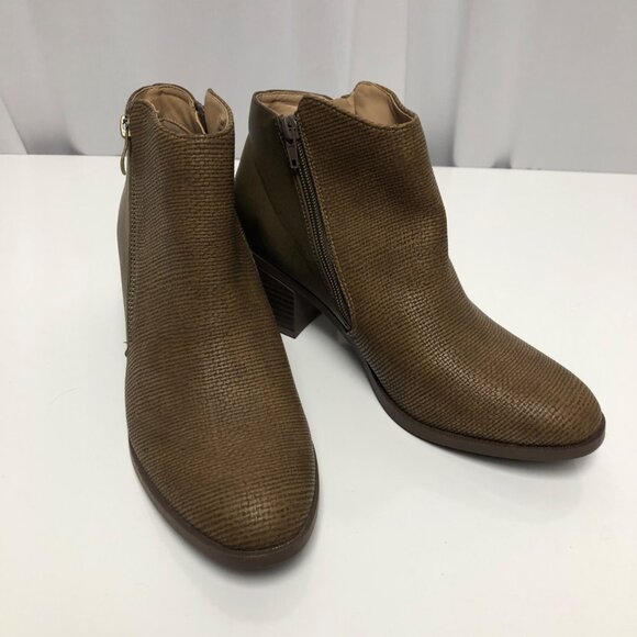 Womens Brown Textured Ankle Boots Womens Size 8.5 Side Zipper Block Heel NEW - Picture 1 of 7
